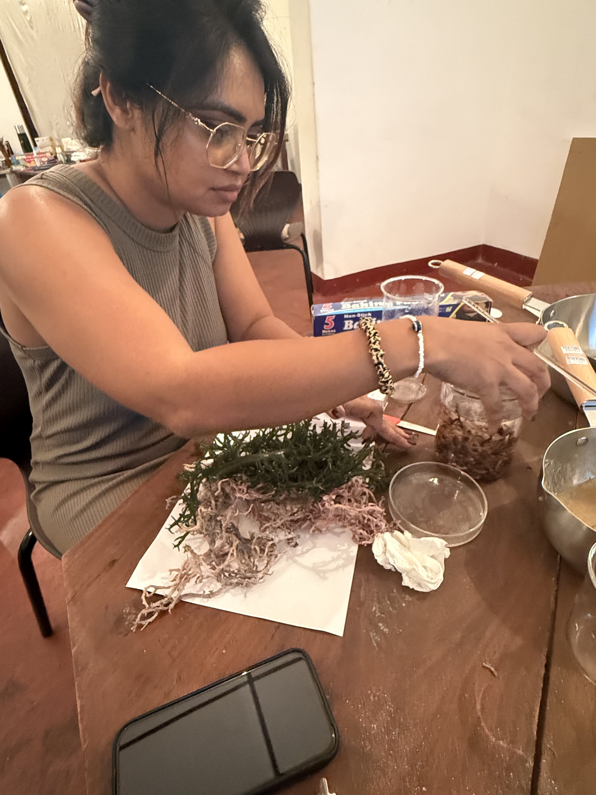 Sanali sorting and preparing seaweed biomass for material trials